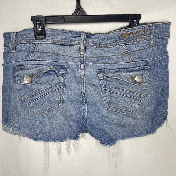 Mudd Denim Shorts Raw Cuffed Hem Snap Pockets Distressed Womens Jr Size 13 Blue - Picture 1 of 7